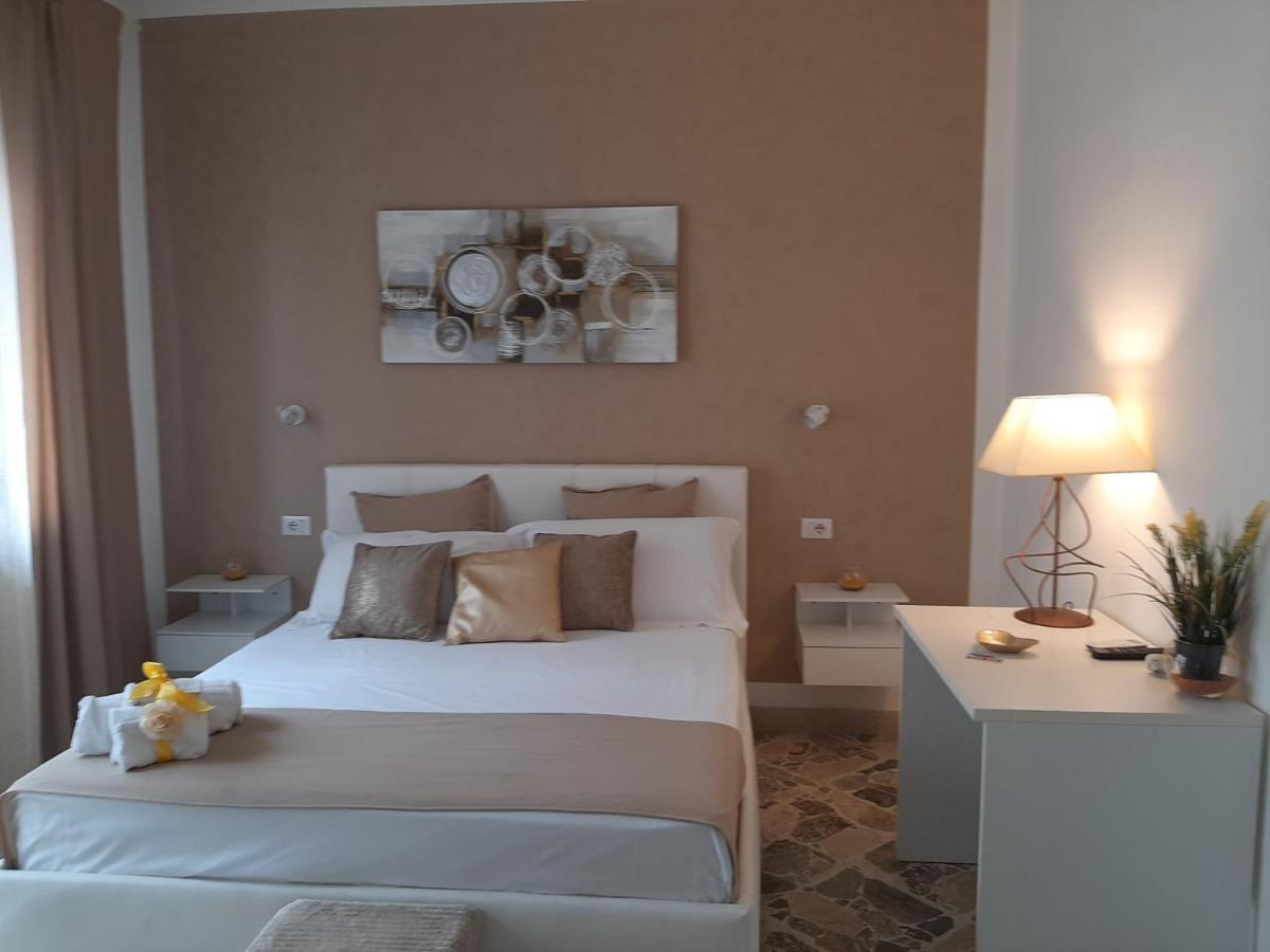 パレルモ Politeama Center Bed & Breakfast エクステリア 写真